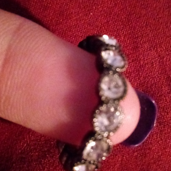 Fun fake ring - Picture 2 of 2